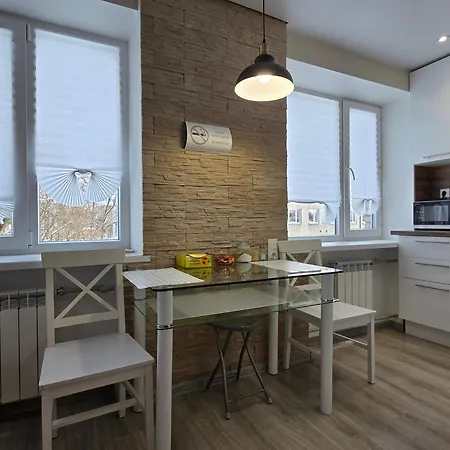 Madise Avenue Apartment *