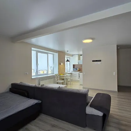 Madise Avenue Apartment