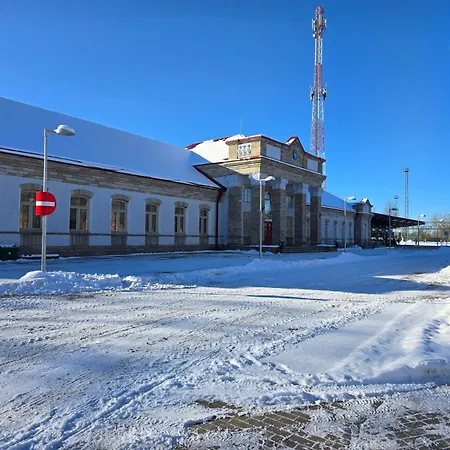 Madise Avenue Apartment